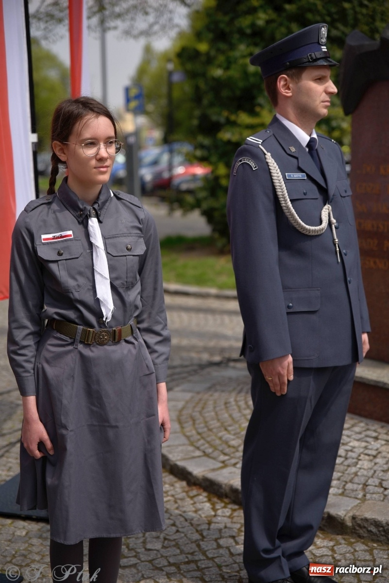 Zdjęcie w galerii na portalu naszraciborz.pl: 11 listopada w tym samym miejscu. Jak wiele się zmieniło od tamtej daty? wiadomości z regionu