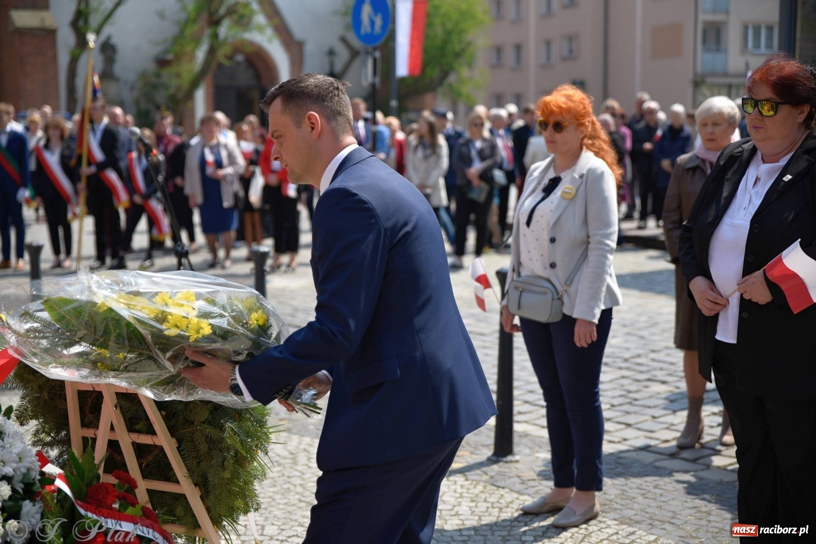 Zdjęcie w galerii na portalu naszraciborz.pl: 11 listopada w tym samym miejscu. Jak wiele się zmieniło od tamtej daty? wiadomości z regionu