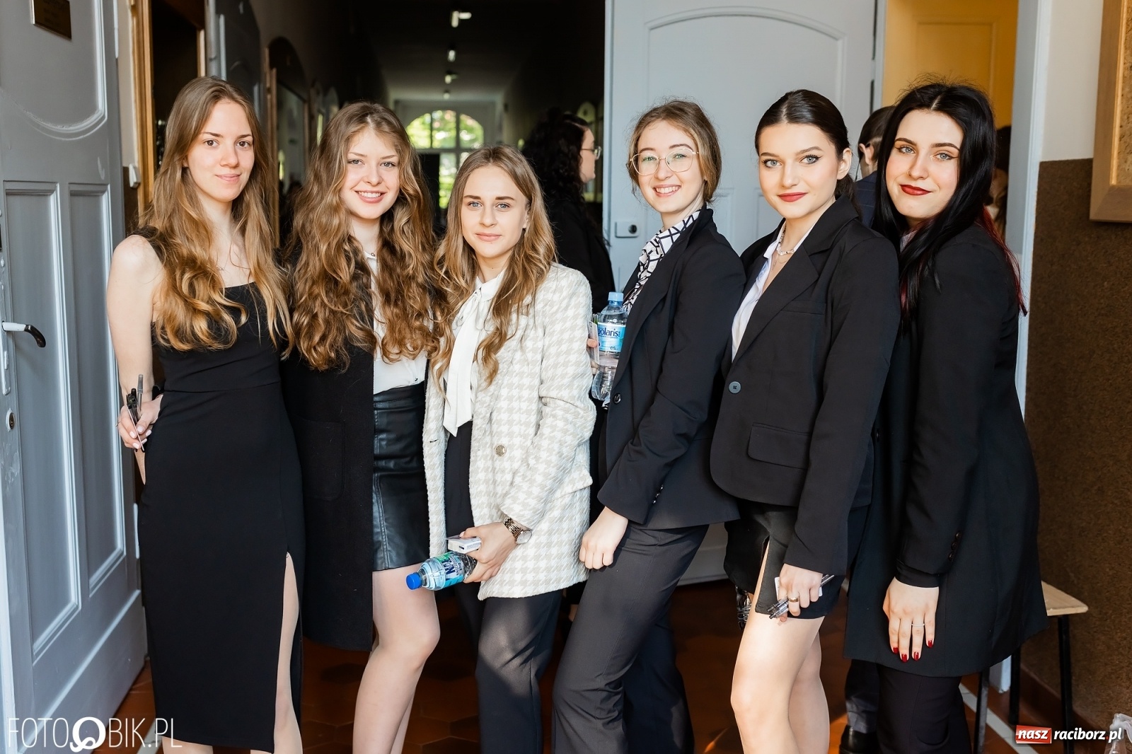 Zdjęcie w galerii na portalu naszraciborz.pl: Pomiędzy stresem i luzem. Dziś początek maturalnego maratonu [ZSO nr 1] wiadomości z regionu