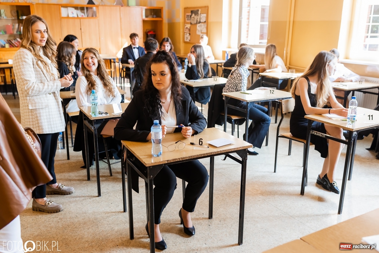 Zdjęcie w galerii na portalu naszraciborz.pl: Pomiędzy stresem i luzem. Dziś początek maturalnego maratonu [ZSO nr 1] wiadomości z regionu