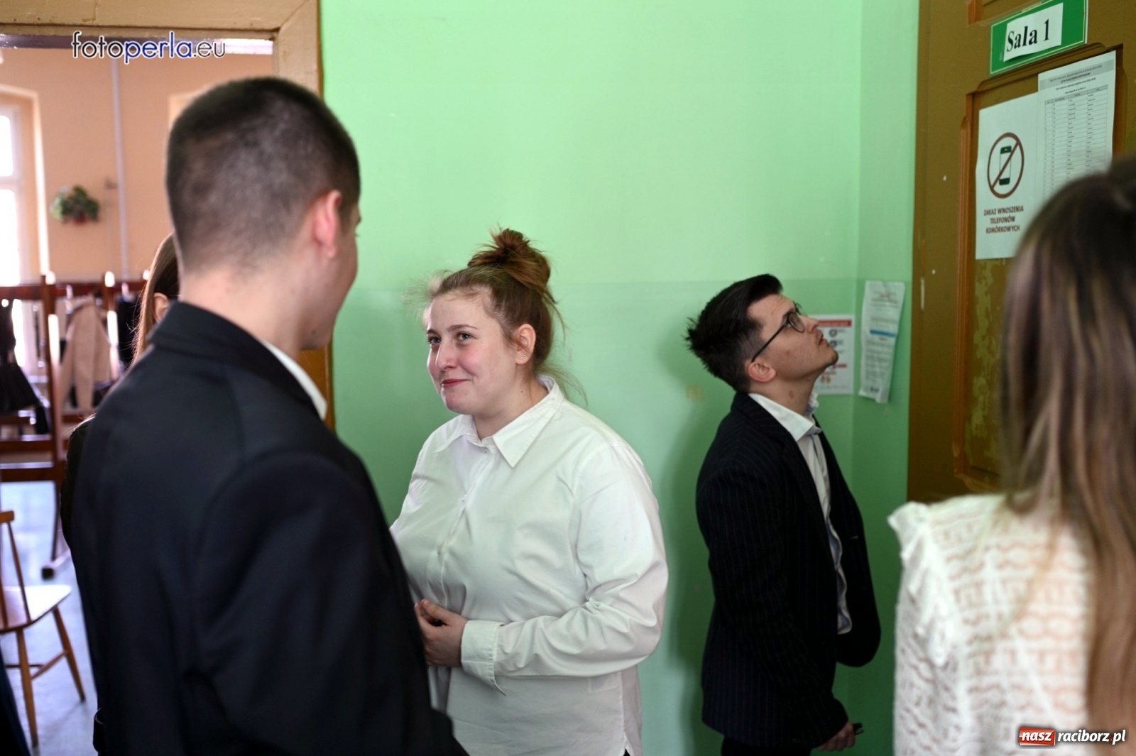 Zdjęcie w galerii na portalu naszraciborz.pl: Pan Tadeusz, Noce i dnie oraz Najkrótsza definicja życia na maturze z polskiego [FOTO z EKONOMIKA] wiadomości z regionu