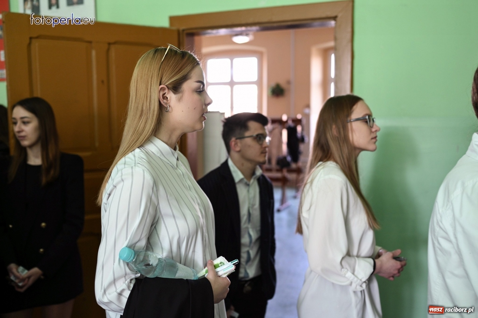 Zdjęcie w galerii na portalu naszraciborz.pl: Pan Tadeusz, Noce i dnie oraz Najkrótsza definicja życia na maturze z polskiego [FOTO z EKONOMIKA] wiadomości z regionu