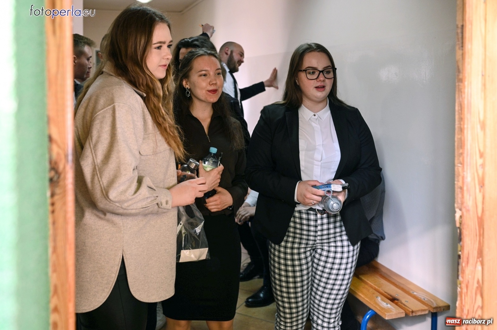 Zdjęcie w galerii na portalu naszraciborz.pl: Pan Tadeusz, Noce i dnie oraz Najkrótsza definicja życia na maturze z polskiego [FOTO z EKONOMIKA] wiadomości z regionu