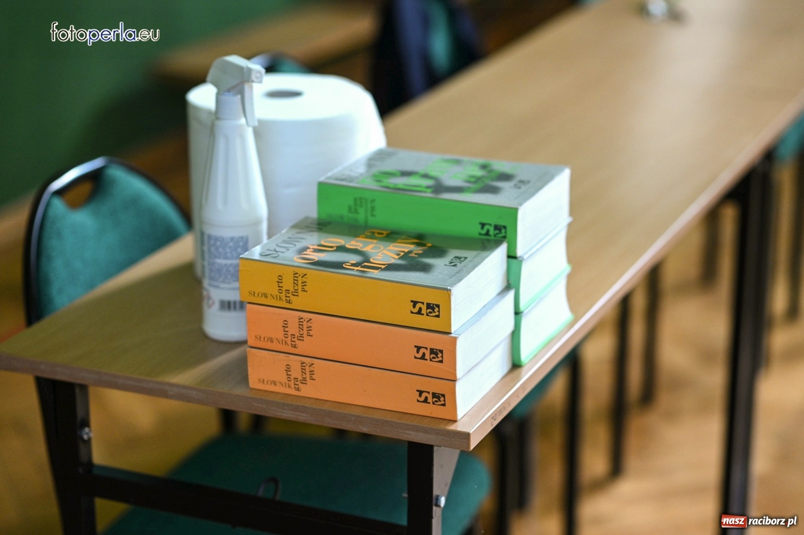 Zdjęcie w galerii na portalu naszraciborz.pl: Pan Tadeusz, Noce i dnie oraz Najkrótsza definicja życia na maturze z polskiego [FOTO z EKONOMIKA] wiadomości z regionu