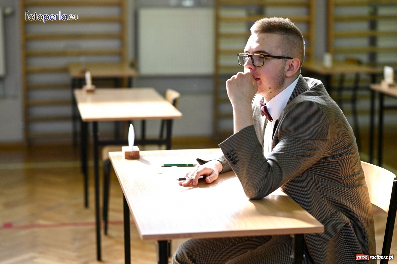 Zdjęcie w galerii na portalu naszraciborz.pl: Pan Tadeusz, Noce i dnie oraz Najkrótsza definicja życia na maturze z polskiego [FOTO z EKONOMIKA] wiadomości z regionu