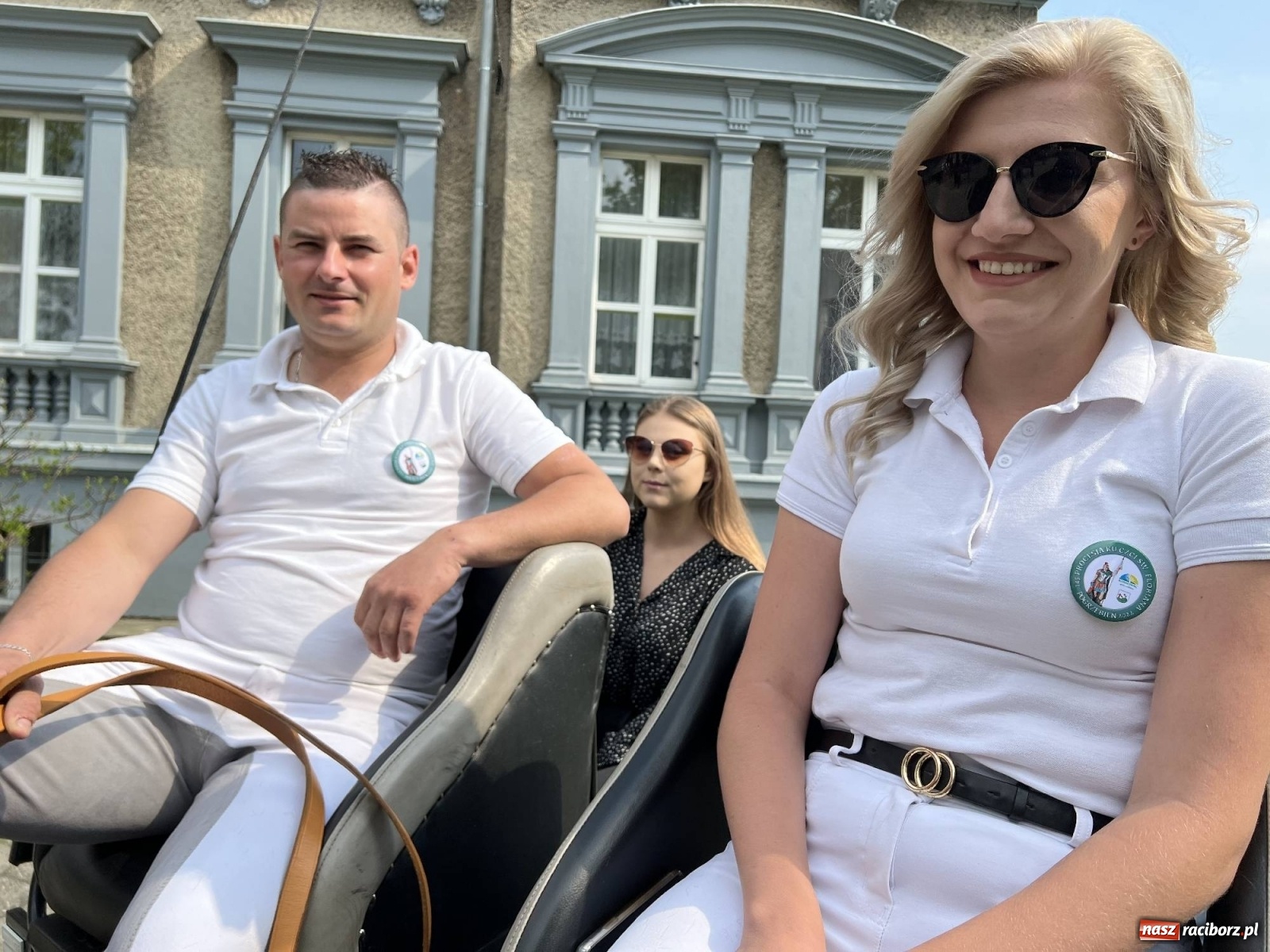 Zdjęcie w galerii na portalu naszraciborz.pl: Pradawnym zwyczajem ojców w Pogrzebieniu wyruszyła procesja na św. Floriana wiadomości z regionu