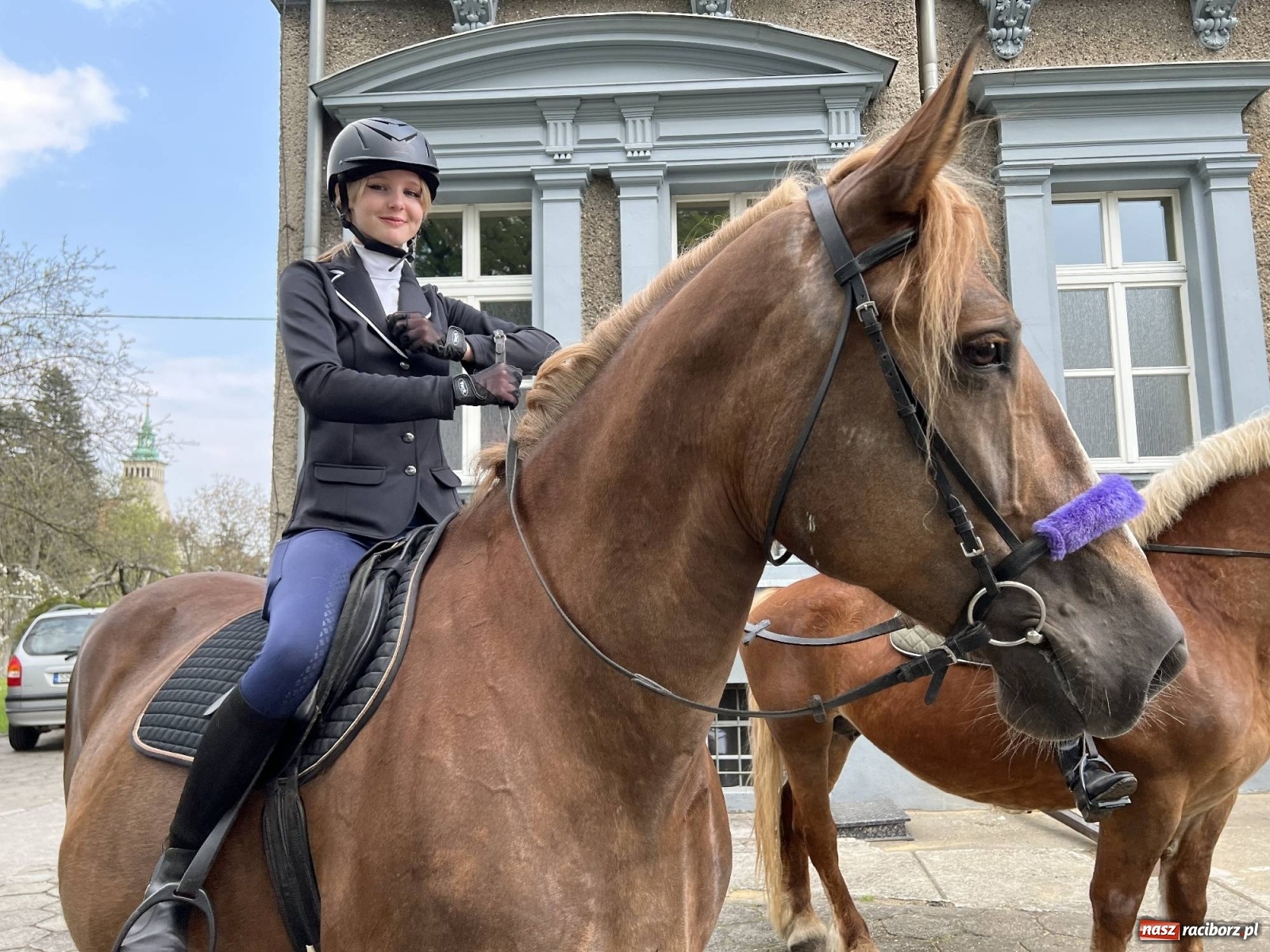 Zdjęcie w galerii na portalu naszraciborz.pl: Pradawnym zwyczajem ojców w Pogrzebieniu wyruszyła procesja na św. Floriana wiadomości z regionu