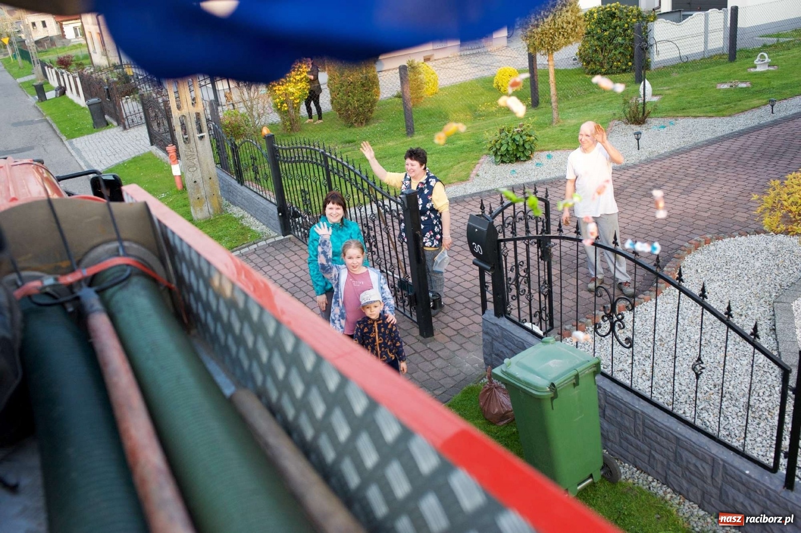 Zdjęcie w galerii na portalu naszraciborz.pl: Tworków pełen uśmiechu, czyli słodkie wspomnienie św. Floriana wiadomości z regionu
