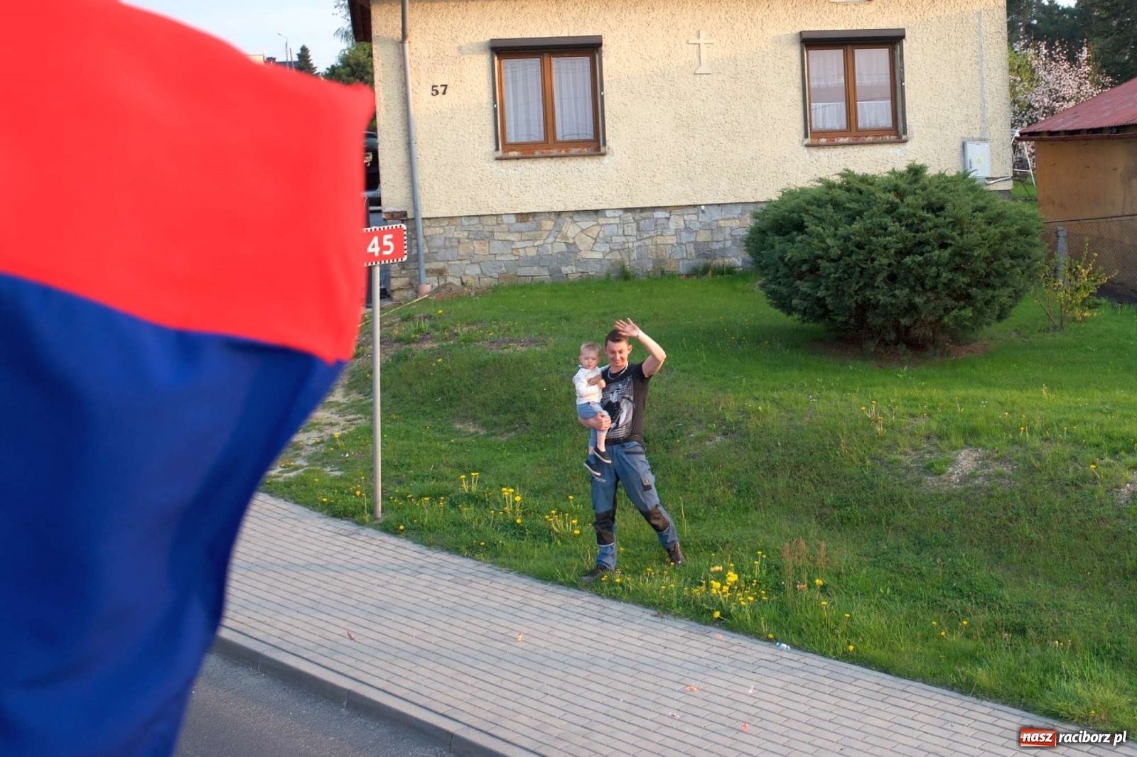 Zdjęcie w galerii na portalu naszraciborz.pl: Tworków pełen uśmiechu, czyli słodkie wspomnienie św. Floriana wiadomości z regionu