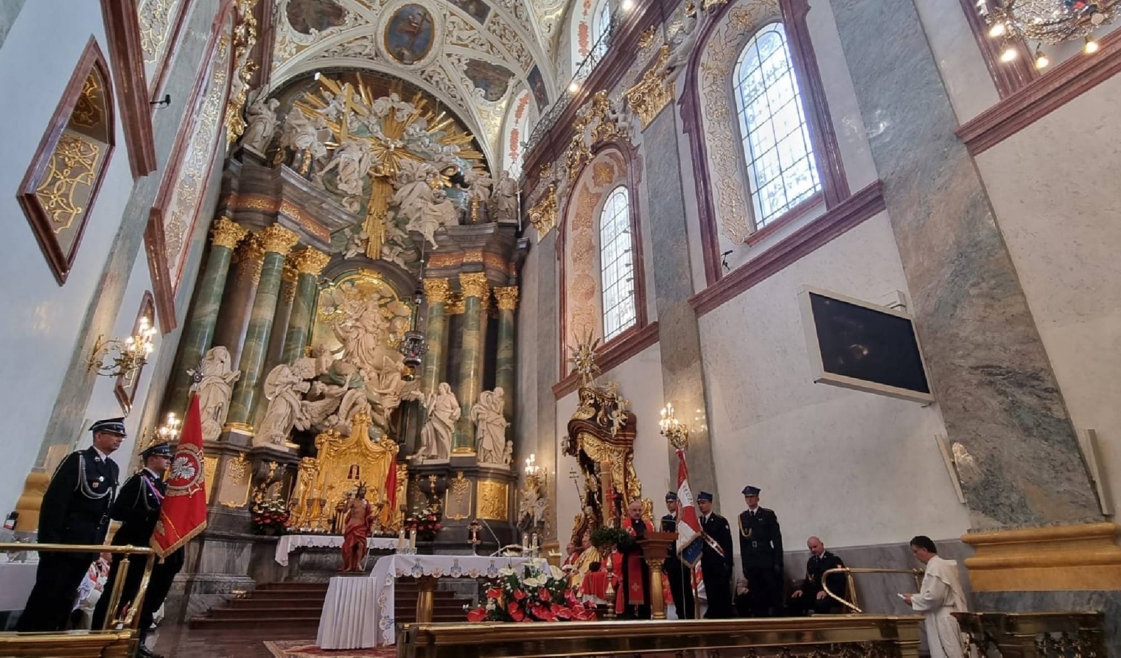 Zdjęcie w galerii na portalu naszraciborz.pl: Strażackie święto na Jasnej Górze z udziałem strażaków z naszego regionu wiadomości z regionu
