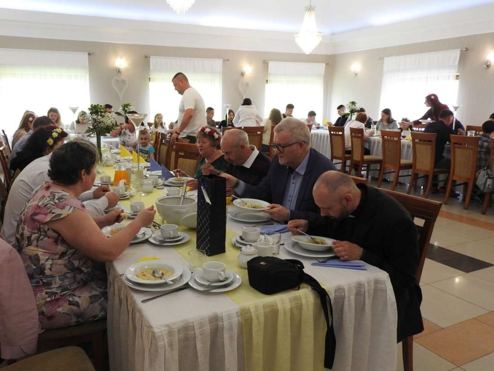 Zdjęcie w galerii na portalu naszraciborz.pl: Popisowy śląski obiad dla gości z Ukrainy wiadomości z regionu