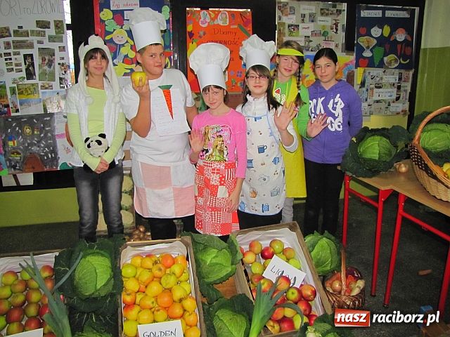 Zdjęcie w galerii na portalu naszraciborz.pl: Zdrowo i smakowicie w SP1 wiadomości z regionu