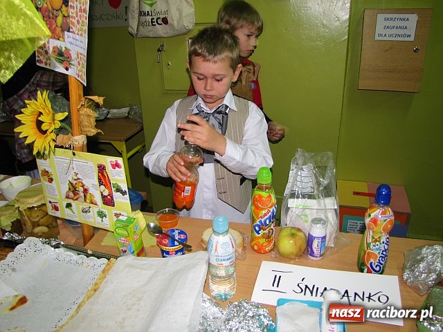 Zdjęcie w galerii na portalu naszraciborz.pl: Zdrowo i smakowicie w SP1 wiadomości z regionu