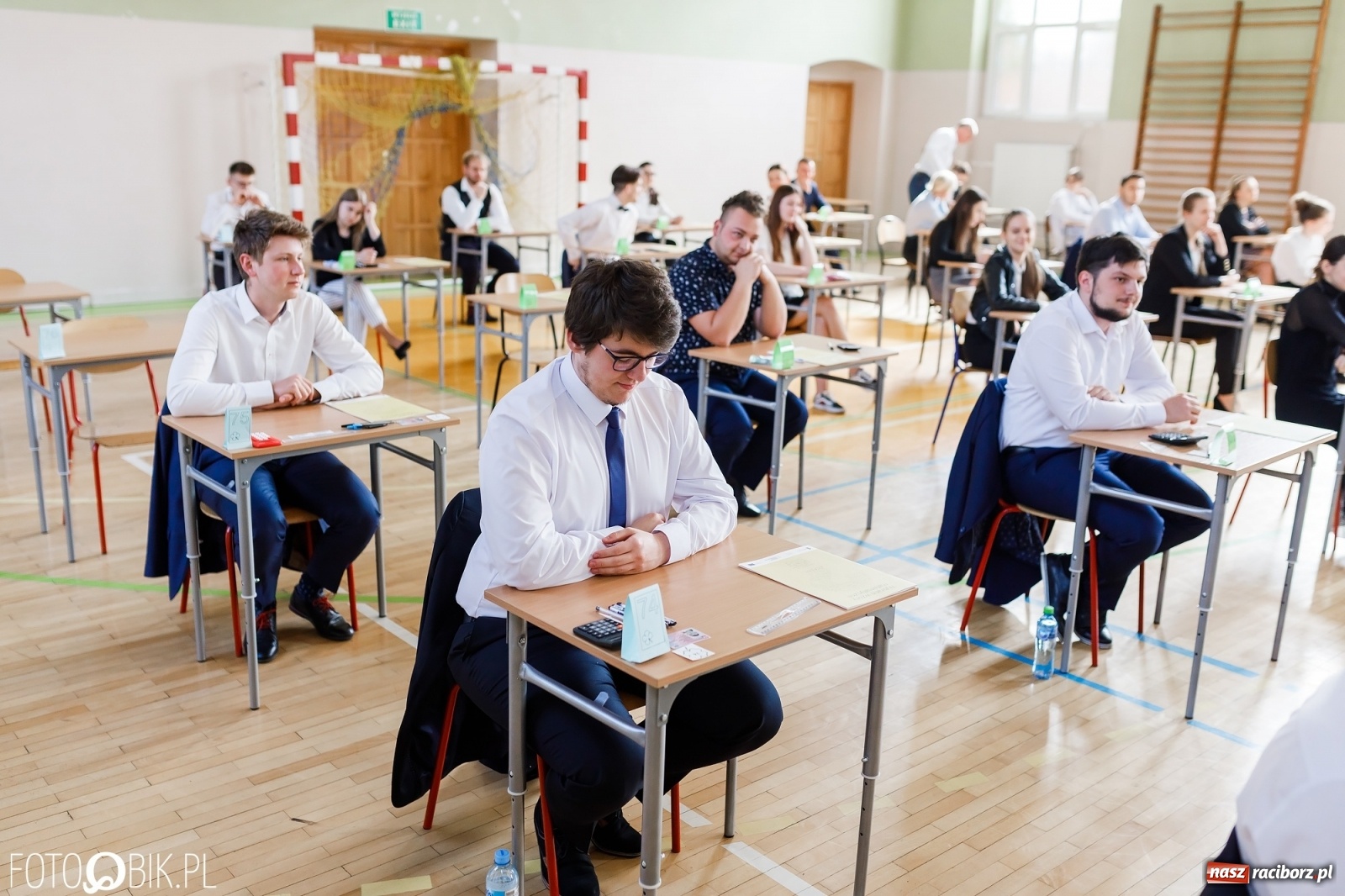 Zdjęcie w galerii na portalu naszraciborz.pl: Dla maturzystów to chwila prawdy. Dziś egzamin z matematyki [CKZiU nr 1] wiadomości z regionu