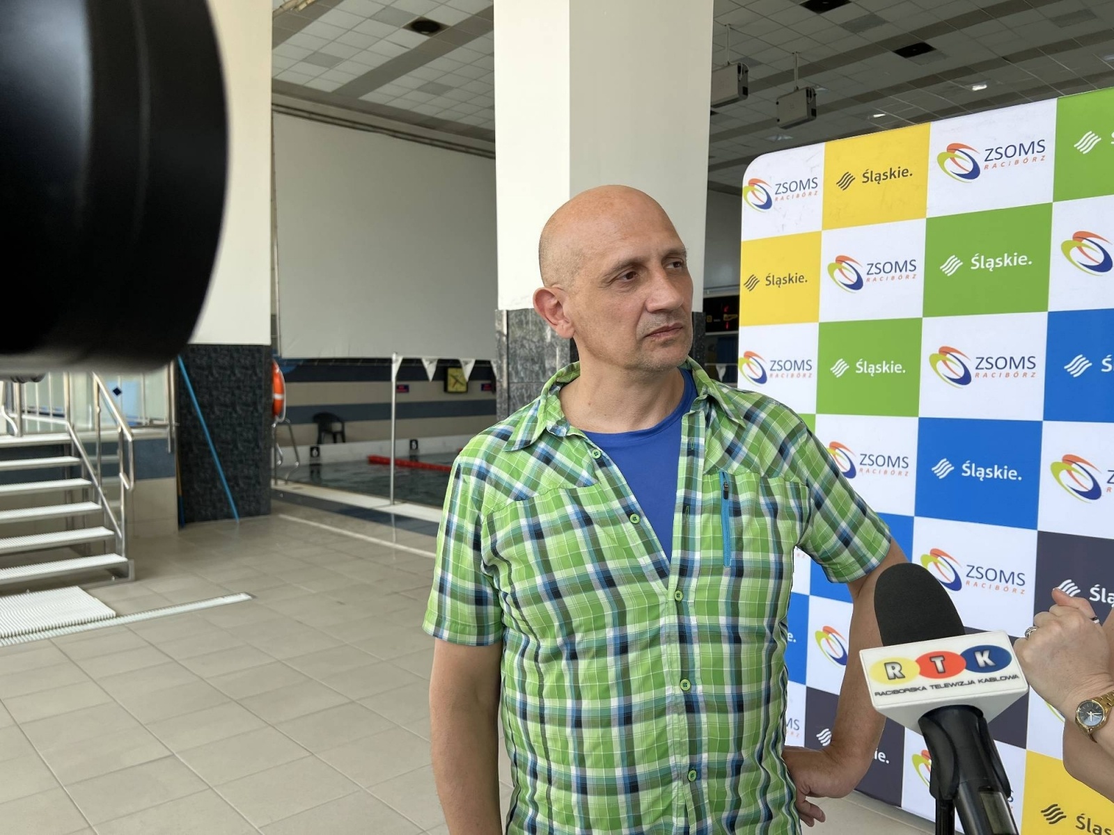 Zdjęcie w galerii na portalu naszraciborz.pl: Ponad trzydziestu pływaków z Ukrainy trenuje już w Raciborzu wiadomości z regionu