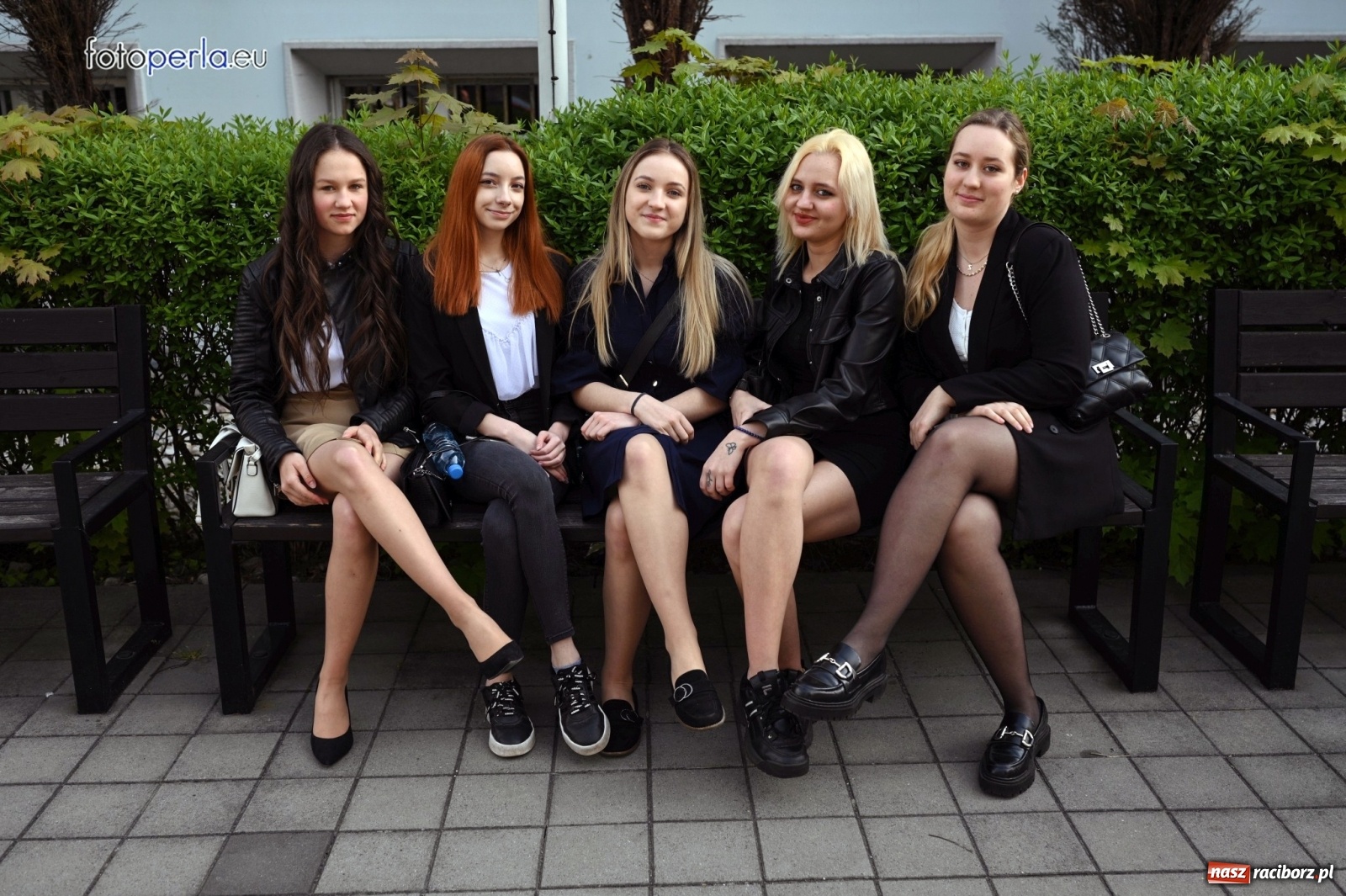 Zdjęcie w galerii na portalu naszraciborz.pl: Humory rankiem dopisywały [matura w II LO] wiadomości z regionu