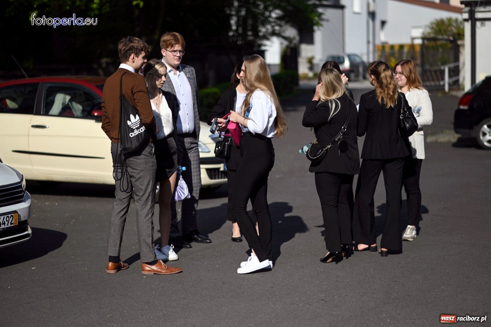 Zdjęcie w galerii na portalu naszraciborz.pl: Humory rankiem dopisywały [matura w II LO] wiadomości z regionu