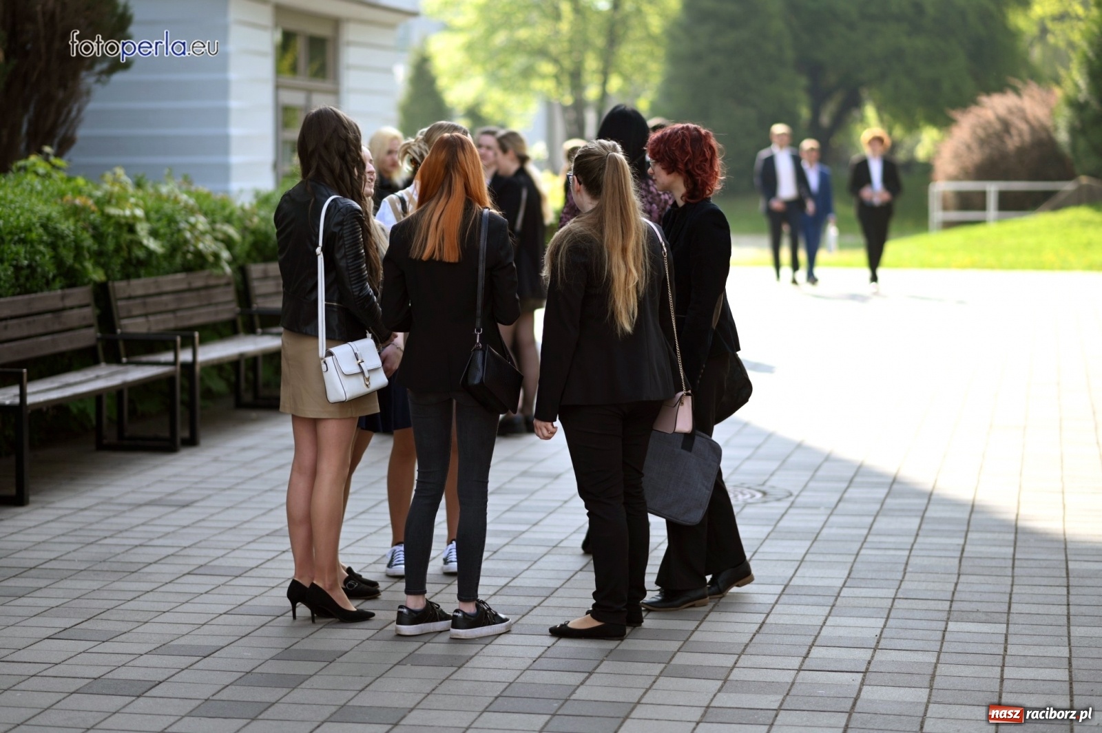 Zdjęcie w galerii na portalu naszraciborz.pl: Humory rankiem dopisywały [matura w II LO] wiadomości z regionu