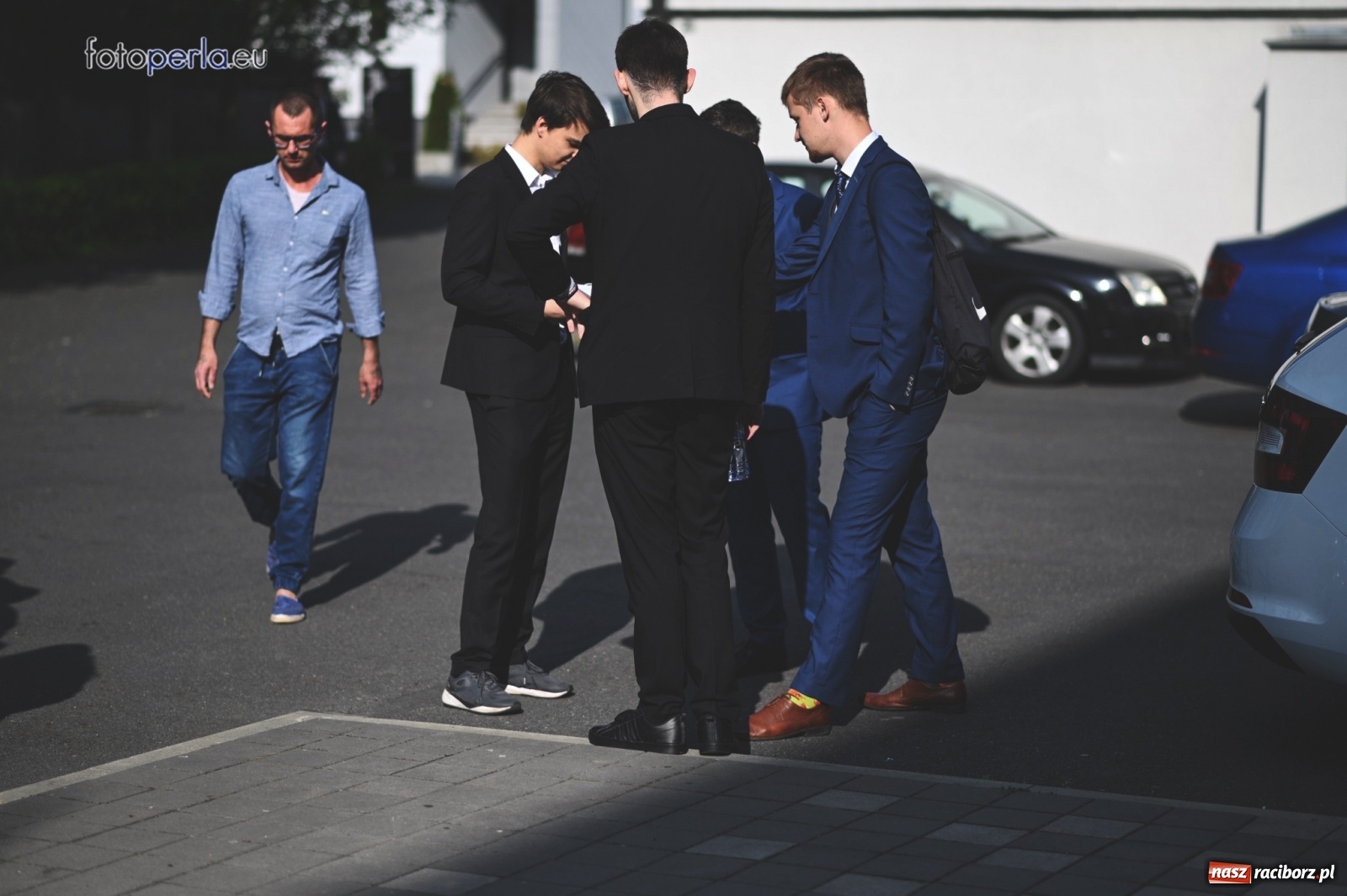 Zdjęcie w galerii na portalu naszraciborz.pl: Humory rankiem dopisywały [matura w II LO] wiadomości z regionu