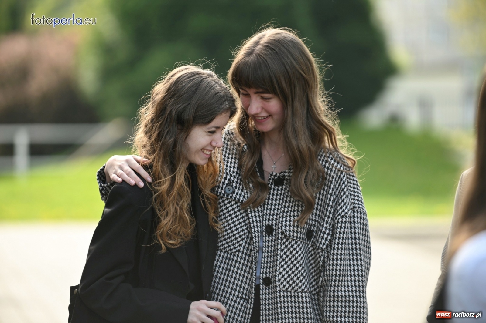 Zdjęcie w galerii na portalu naszraciborz.pl: Humory rankiem dopisywały [matura w II LO] wiadomości z regionu