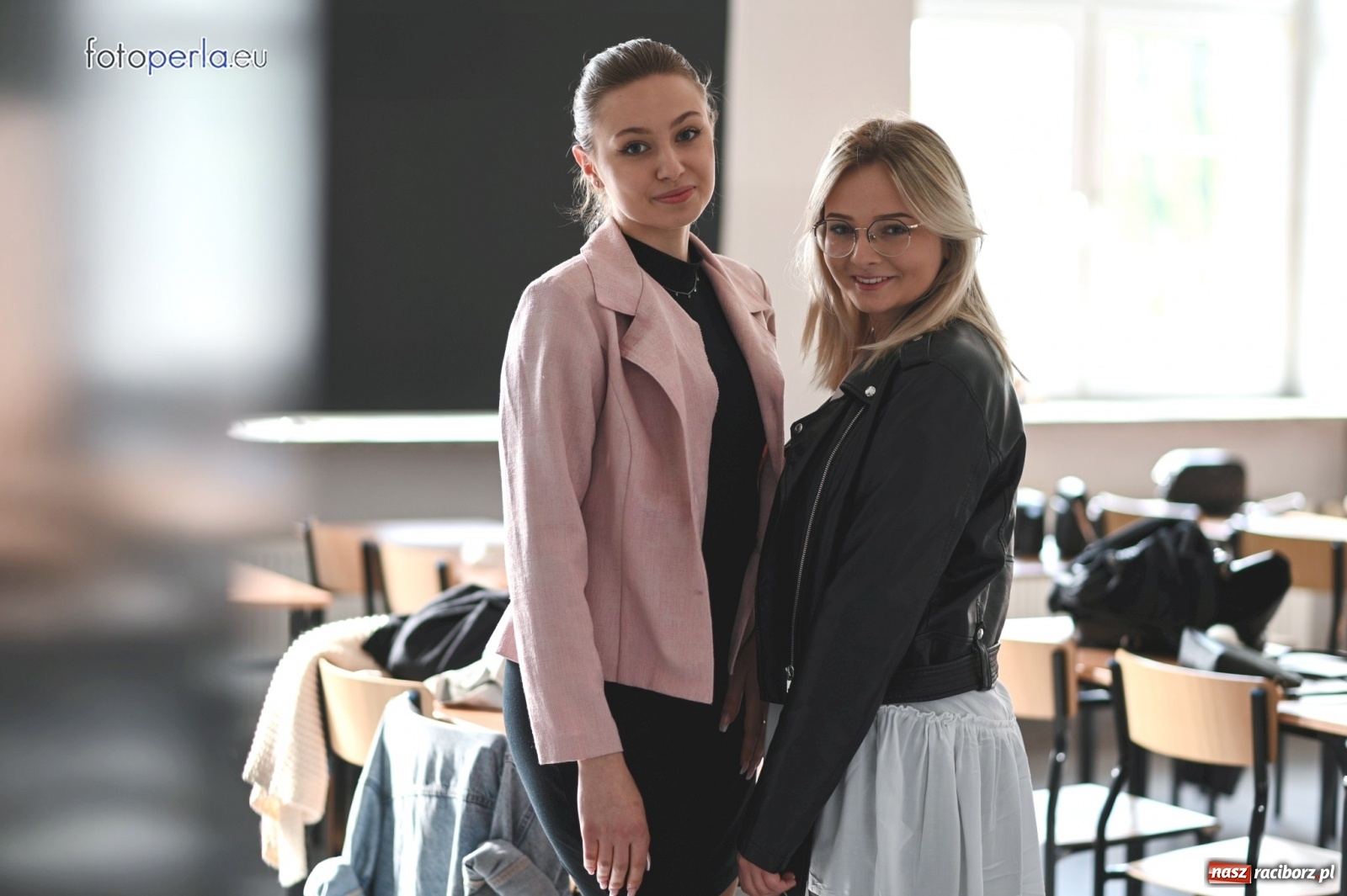 Zdjęcie w galerii na portalu naszraciborz.pl: Humory rankiem dopisywały [matura w II LO] wiadomości z regionu