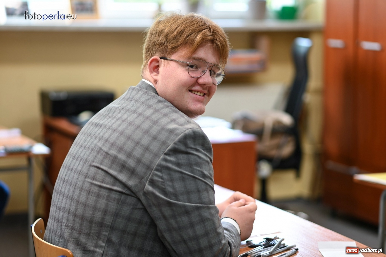 Zdjęcie w galerii na portalu naszraciborz.pl: Humory rankiem dopisywały [matura w II LO] wiadomości z regionu