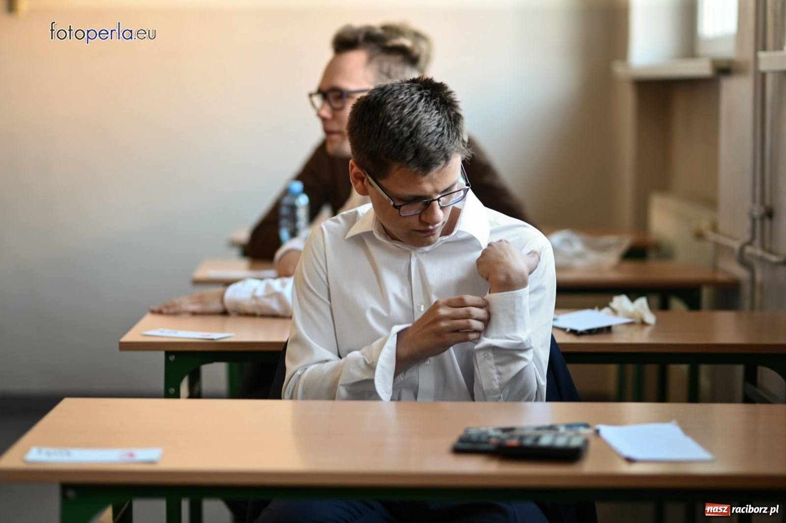 Zdjęcie w galerii na portalu naszraciborz.pl: Humory rankiem dopisywały [matura w II LO] wiadomości z regionu