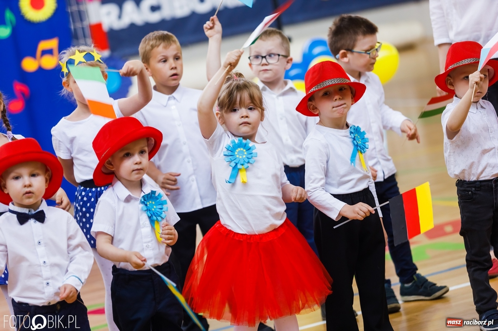 Zdjęcie w galerii na portalu naszraciborz.pl: Festiwal Twórczości Dziecięcej w Arenie Rafako wiadomości z regionu
