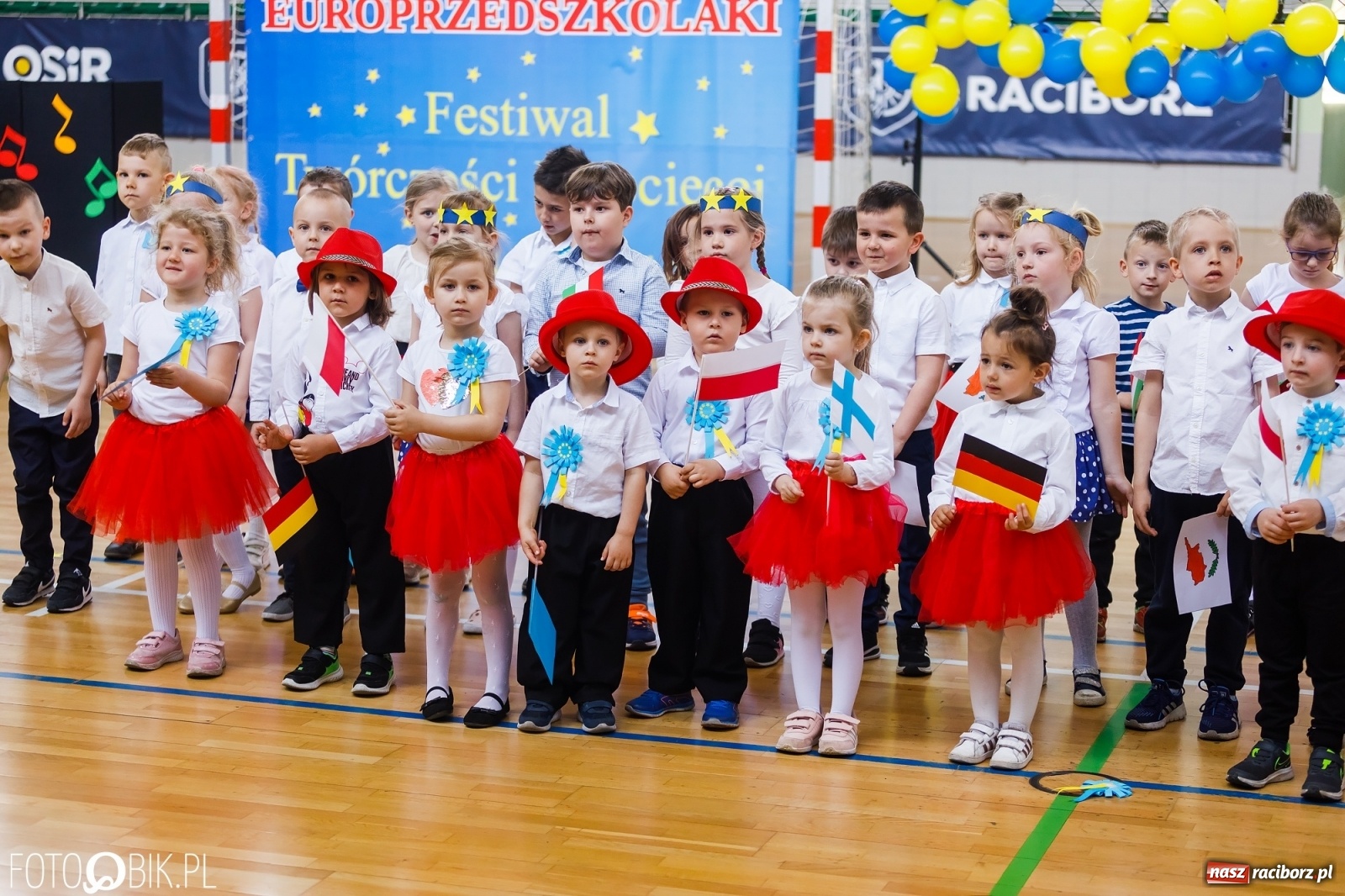 Zdjęcie w galerii na portalu naszraciborz.pl: Festiwal Twórczości Dziecięcej w Arenie Rafako wiadomości z regionu