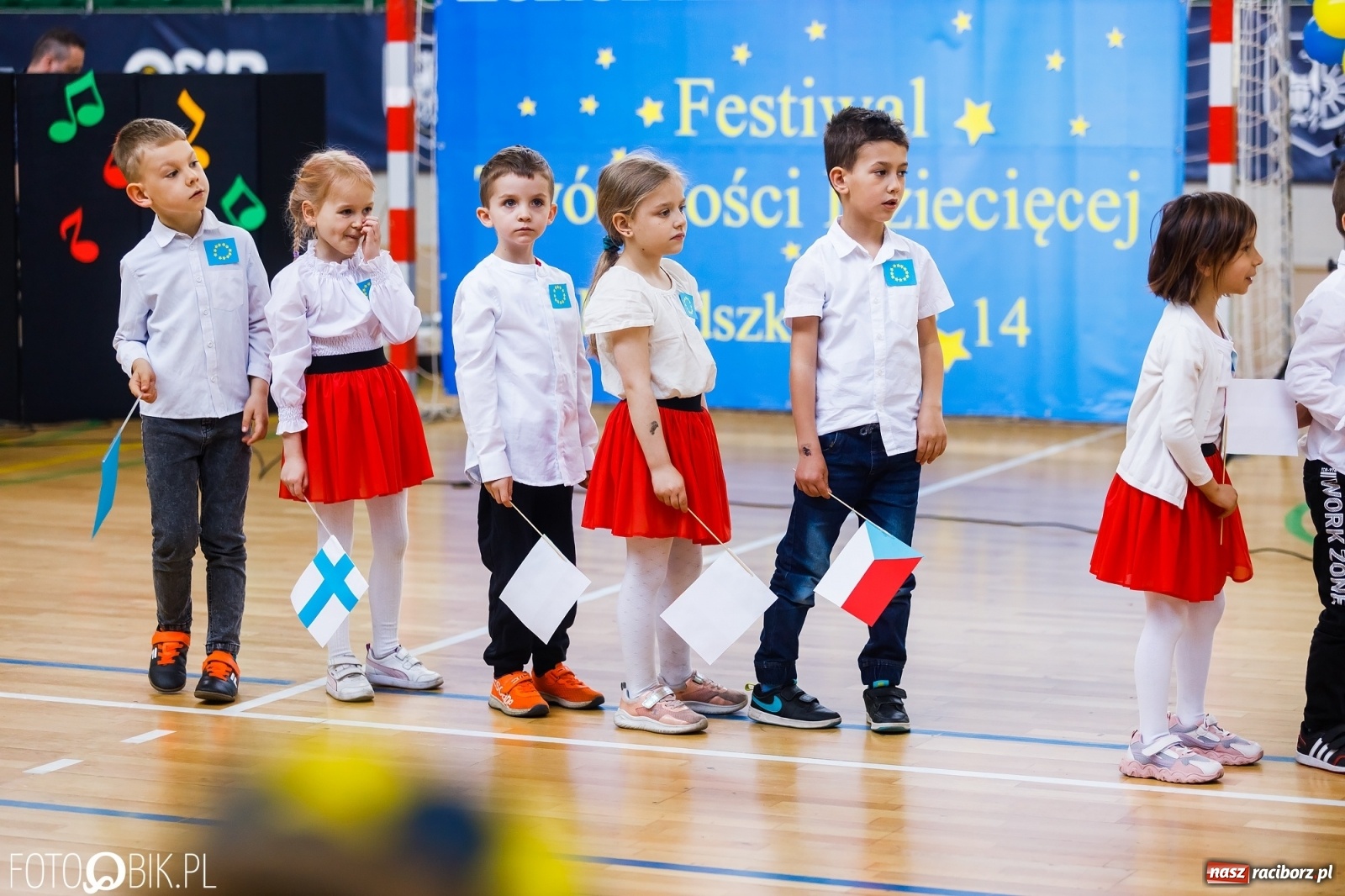 Zdjęcie w galerii na portalu naszraciborz.pl: Festiwal Twórczości Dziecięcej w Arenie Rafako wiadomości z regionu