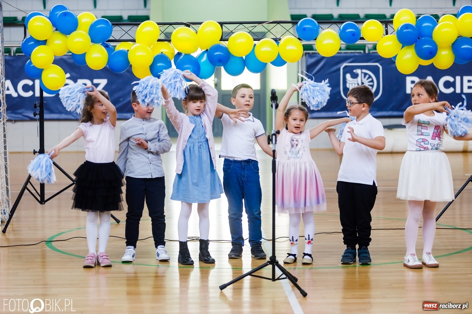 Zdjęcie w galerii na portalu naszraciborz.pl: Festiwal Twórczości Dziecięcej w Arenie Rafako wiadomości z regionu
