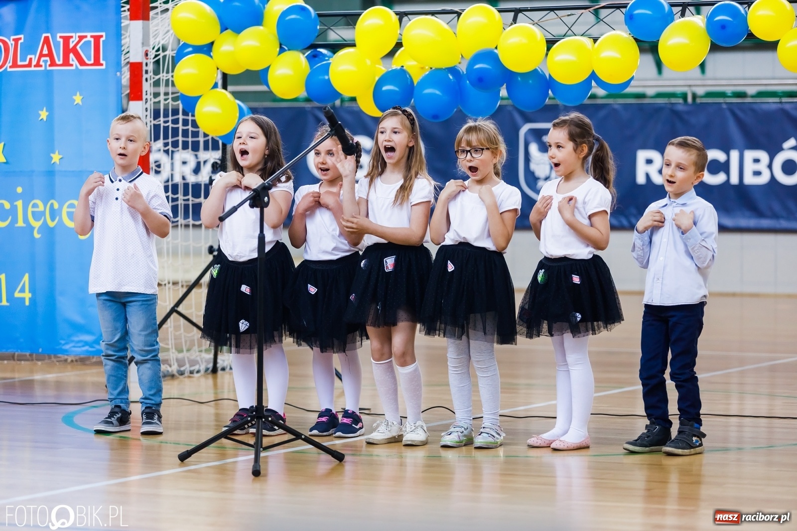 Zdjęcie w galerii na portalu naszraciborz.pl: Festiwal Twórczości Dziecięcej w Arenie Rafako wiadomości z regionu