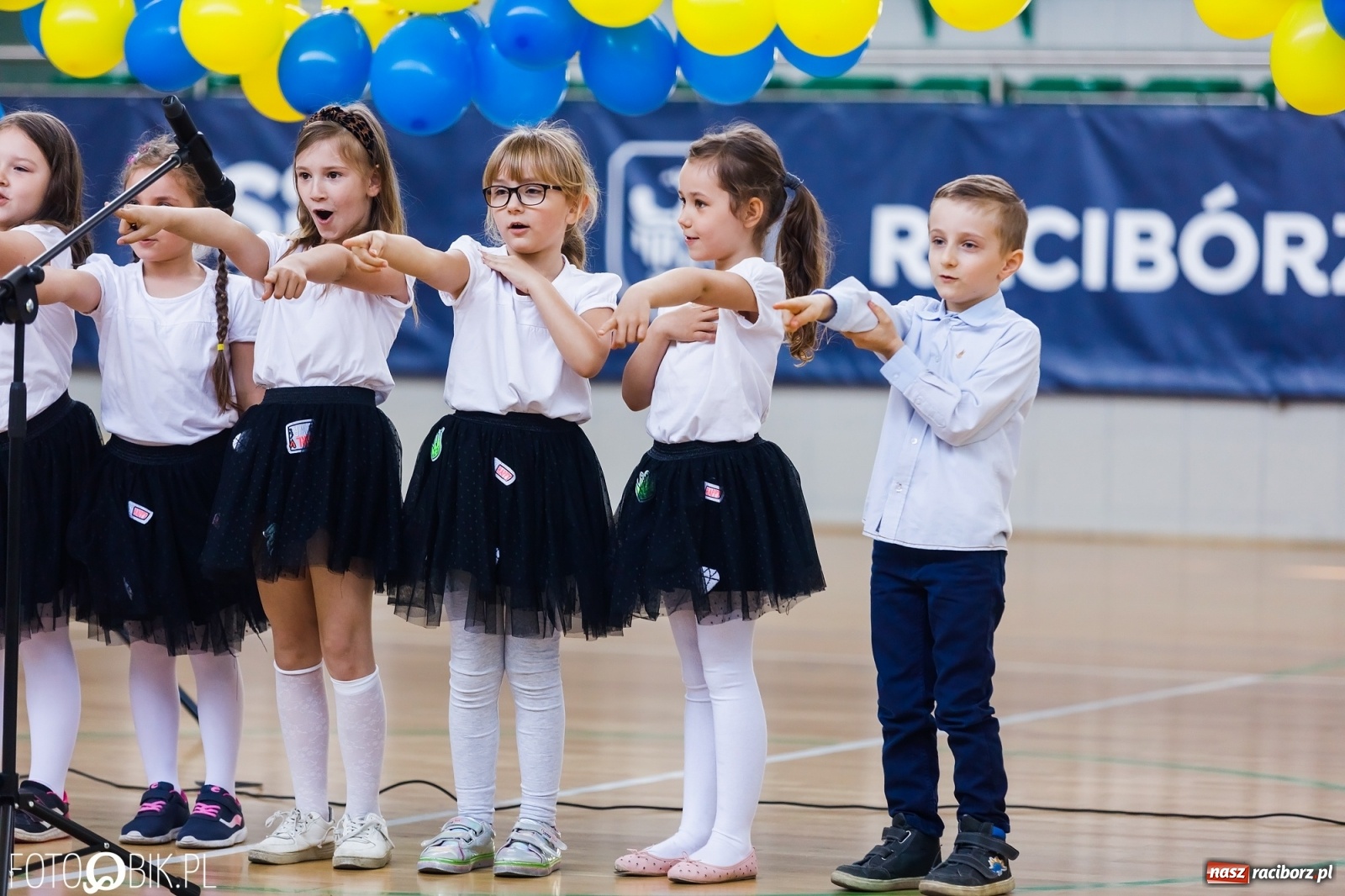 Zdjęcie w galerii na portalu naszraciborz.pl: Festiwal Twórczości Dziecięcej w Arenie Rafako wiadomości z regionu