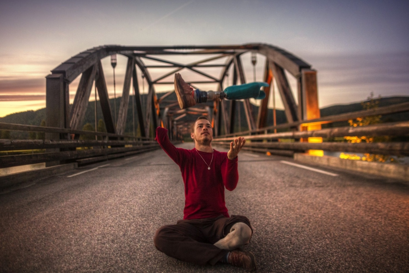 Zdjęcie w galerii na portalu naszraciborz.pl: Jan Mela w raciborskiej bibliotece wiadomości z regionu