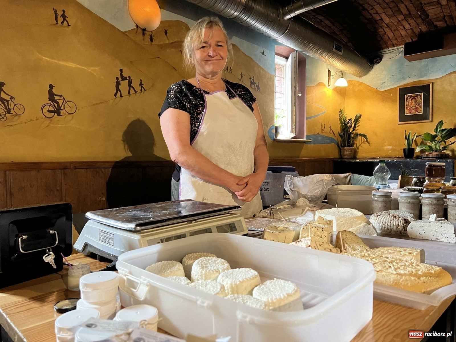 Zdjęcie w galerii na portalu naszraciborz.pl: Inflacja dotarła na raciborski BIOBazar. Ile kosztuje dziś zdrowe jedzenie? wiadomości z regionu