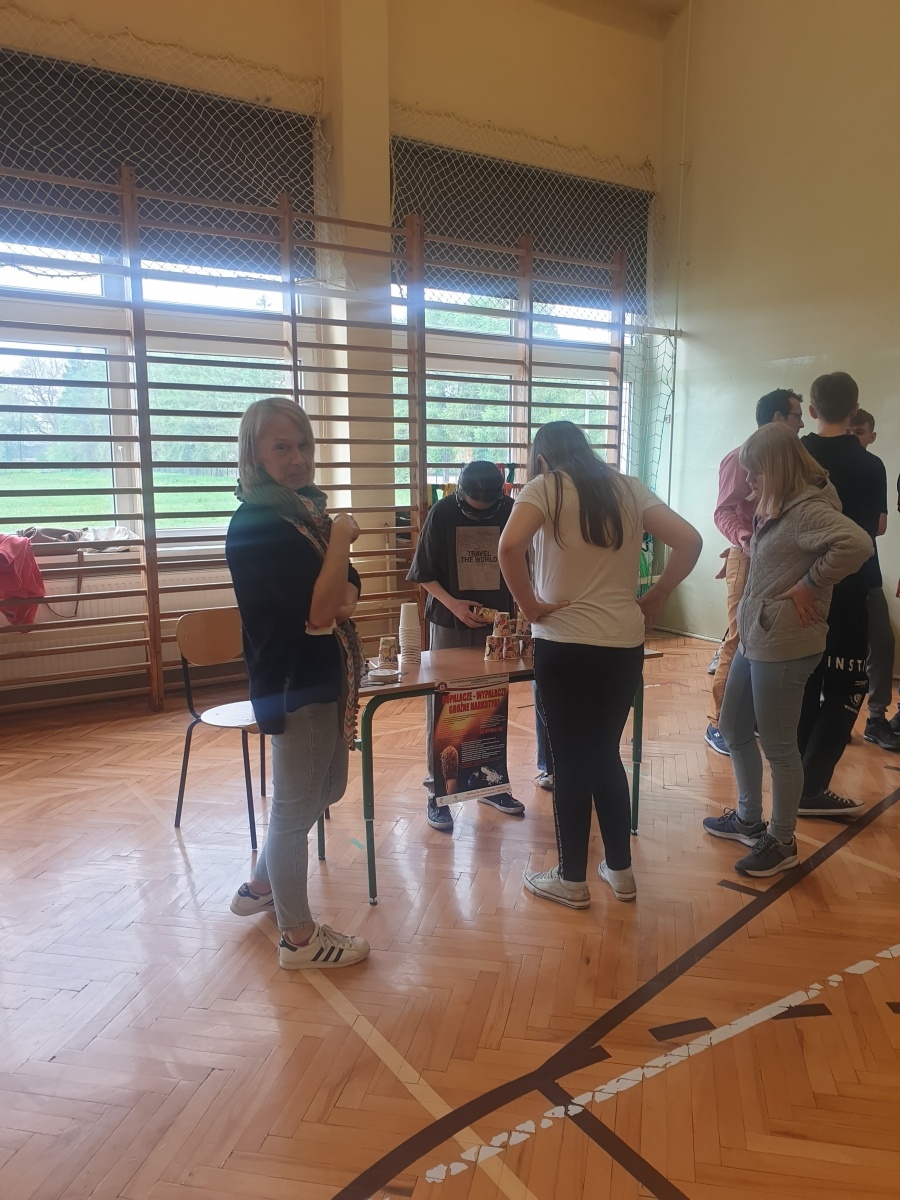 Zdjęcie w galerii na portalu naszraciborz.pl: Smak życia, czyli debata o dopalaczach. Akcja w Krzyżanowicach wiadomości z regionu