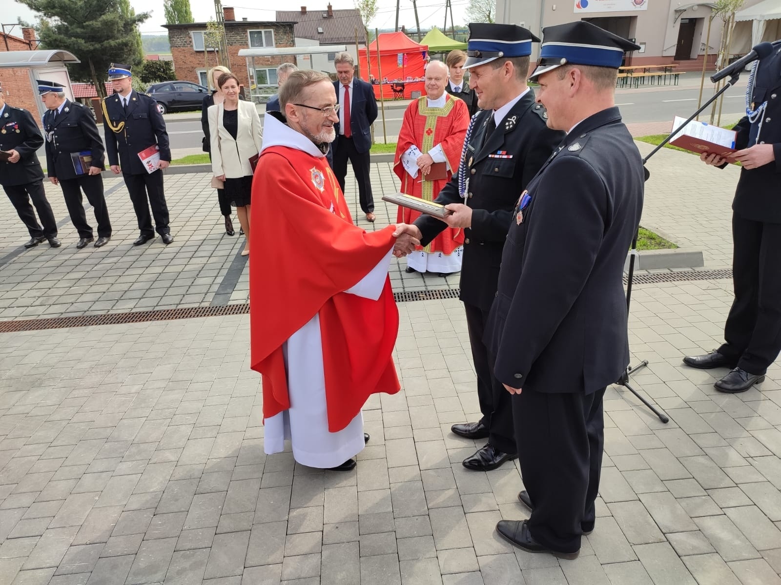 Zdjęcie w galerii na portalu naszraciborz.pl: Strażacki capstrzyk i poświęcenie wozu w Bieńkowicach wiadomości z regionu