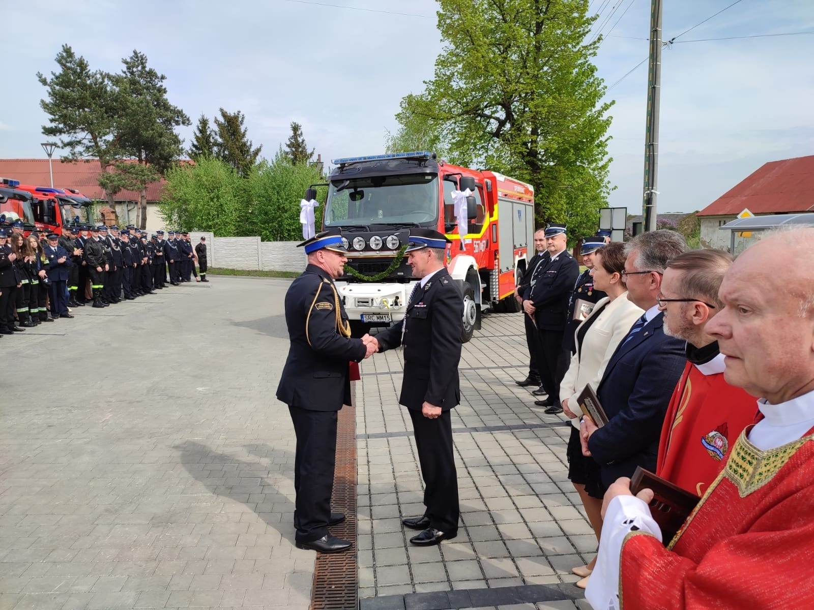 Zdjęcie w galerii na portalu naszraciborz.pl: Strażacki capstrzyk i poświęcenie wozu w Bieńkowicach wiadomości z regionu