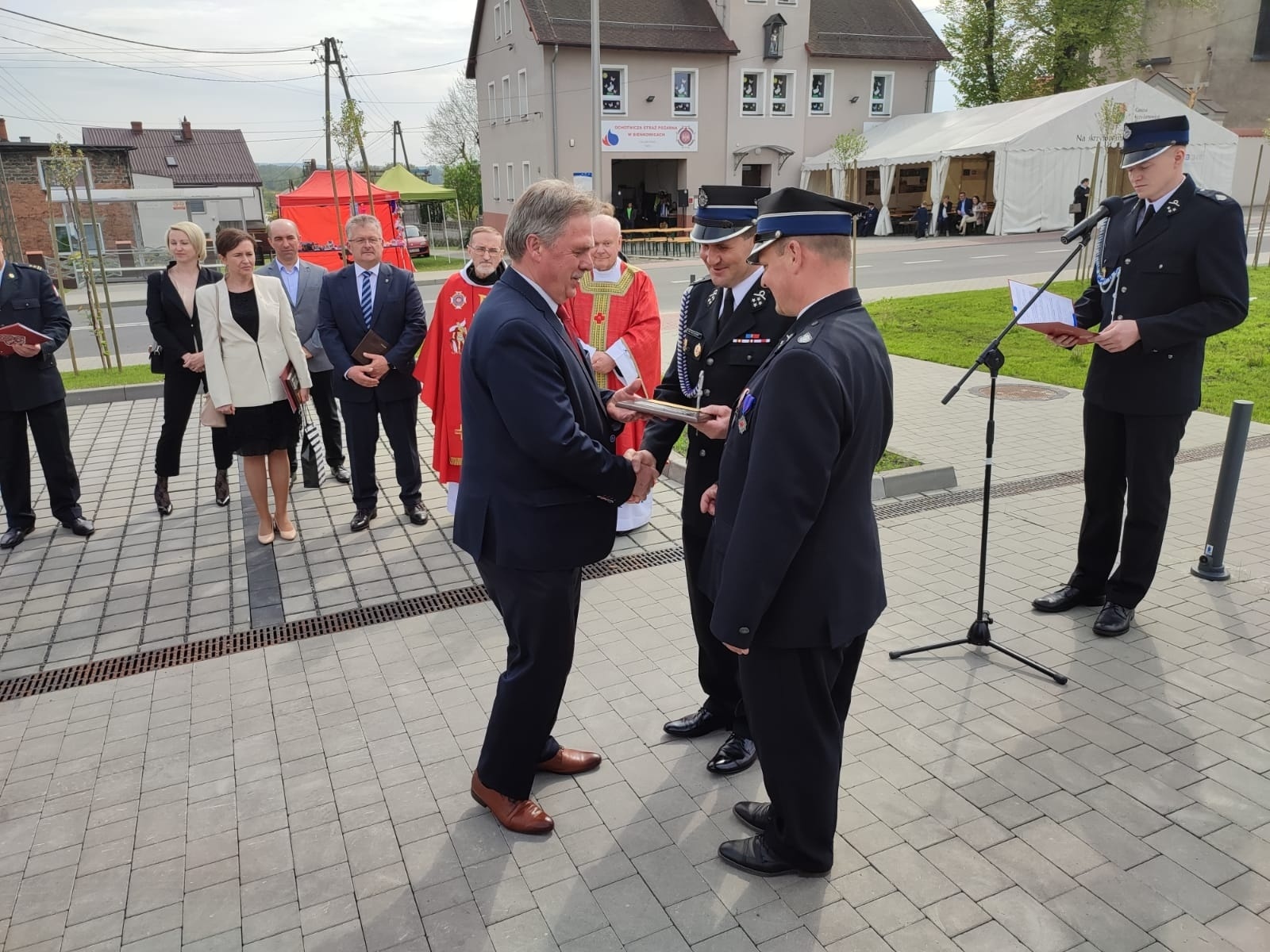Zdjęcie w galerii na portalu naszraciborz.pl: Strażacki capstrzyk i poświęcenie wozu w Bieńkowicach wiadomości z regionu