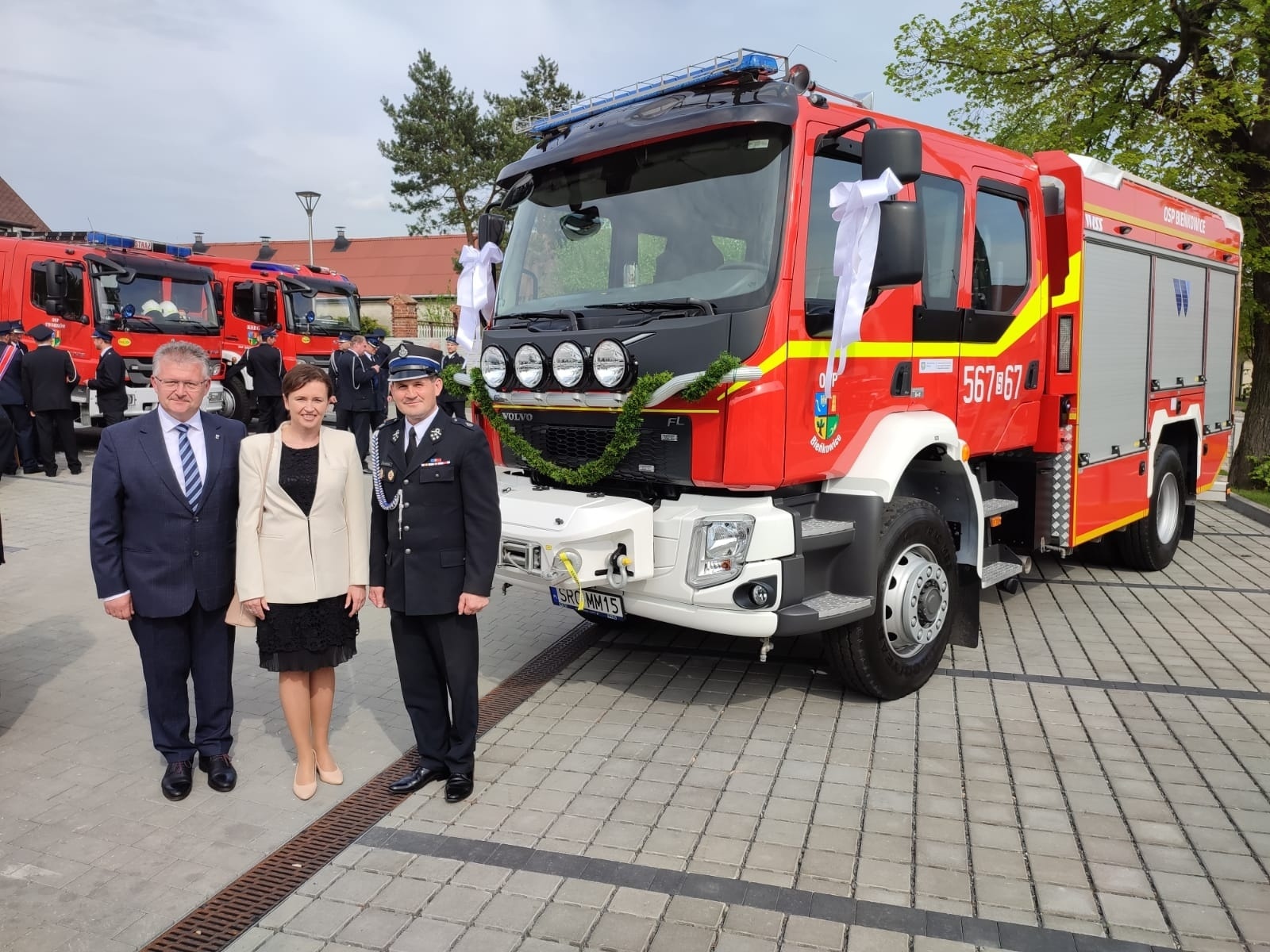 Zdjęcie w galerii na portalu naszraciborz.pl: Strażacki capstrzyk i poświęcenie wozu w Bieńkowicach wiadomości z regionu
