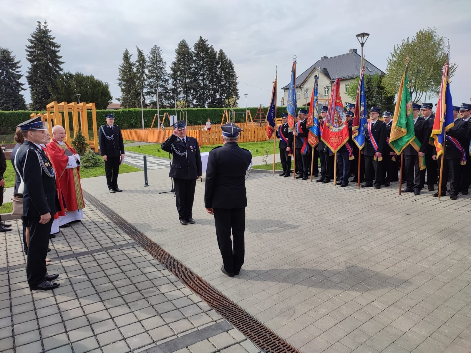 Zdjęcie w galerii na portalu naszraciborz.pl: Strażacki capstrzyk i poświęcenie wozu w Bieńkowicach wiadomości z regionu