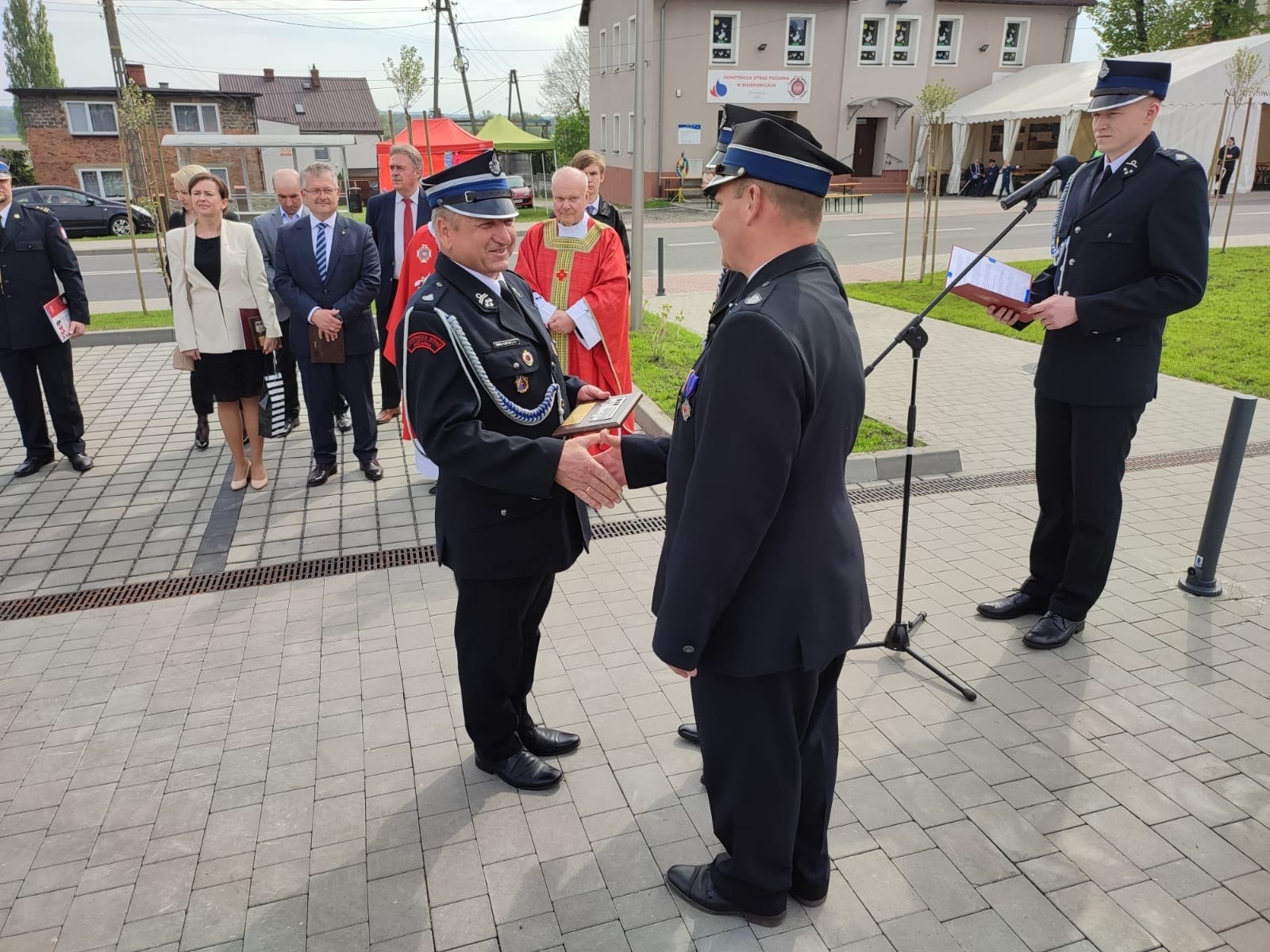 Zdjęcie w galerii na portalu naszraciborz.pl: Strażacki capstrzyk i poświęcenie wozu w Bieńkowicach wiadomości z regionu