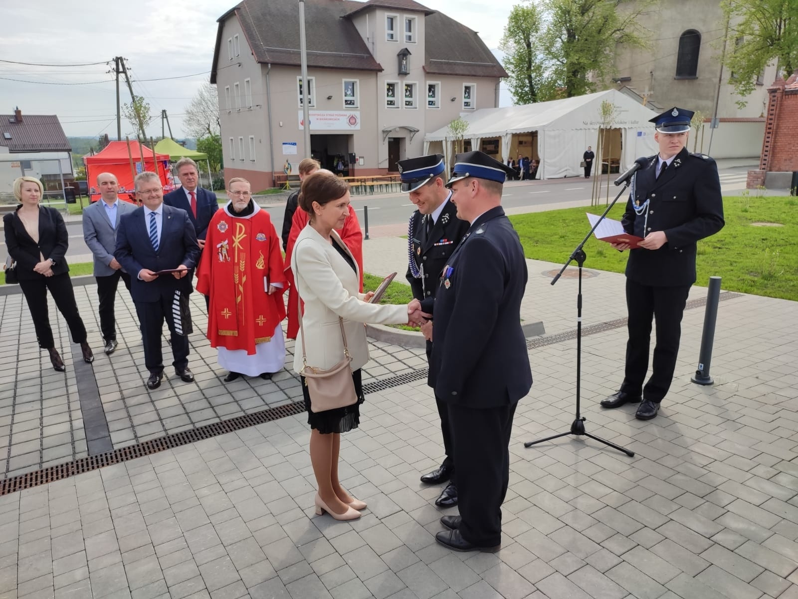 Zdjęcie w galerii na portalu naszraciborz.pl: Strażacki capstrzyk i poświęcenie wozu w Bieńkowicach wiadomości z regionu