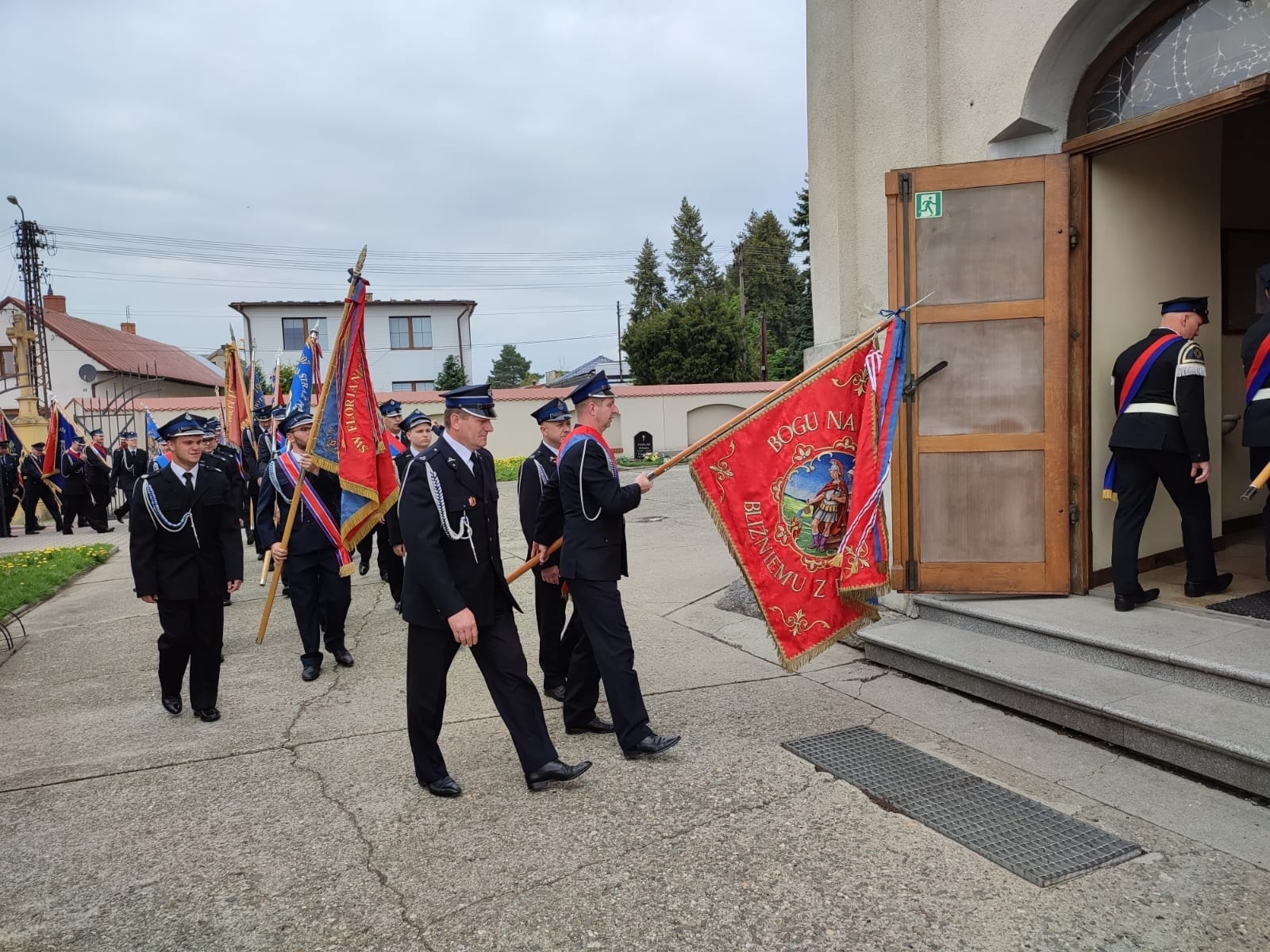 Zdjęcie w galerii na portalu naszraciborz.pl: Strażacki capstrzyk i poświęcenie wozu w Bieńkowicach wiadomości z regionu