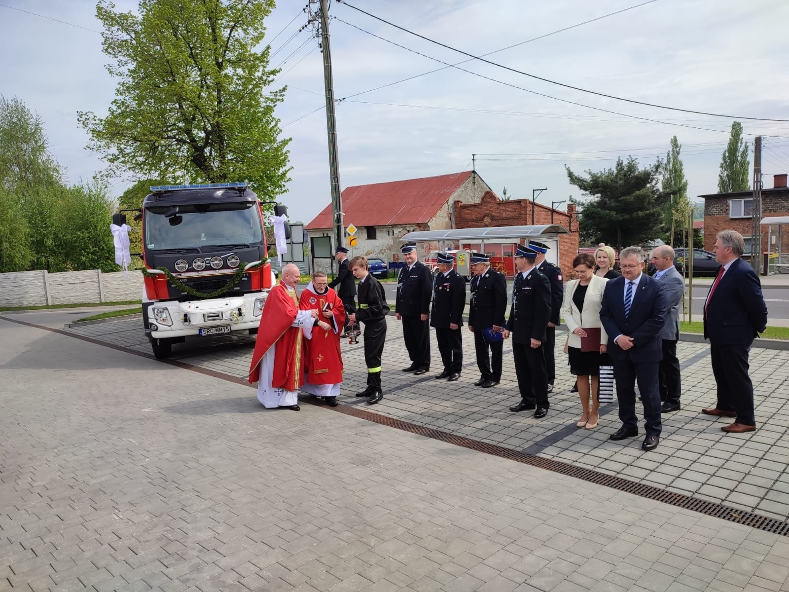 Zdjęcie w galerii na portalu naszraciborz.pl: Strażacki capstrzyk i poświęcenie wozu w Bieńkowicach wiadomości z regionu