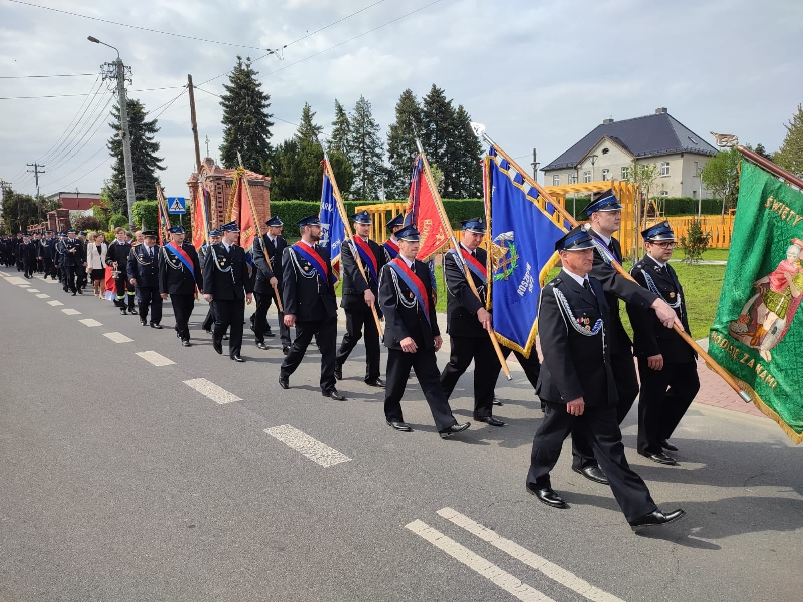 Zdjęcie w galerii na portalu naszraciborz.pl: Strażacki capstrzyk i poświęcenie wozu w Bieńkowicach wiadomości z regionu