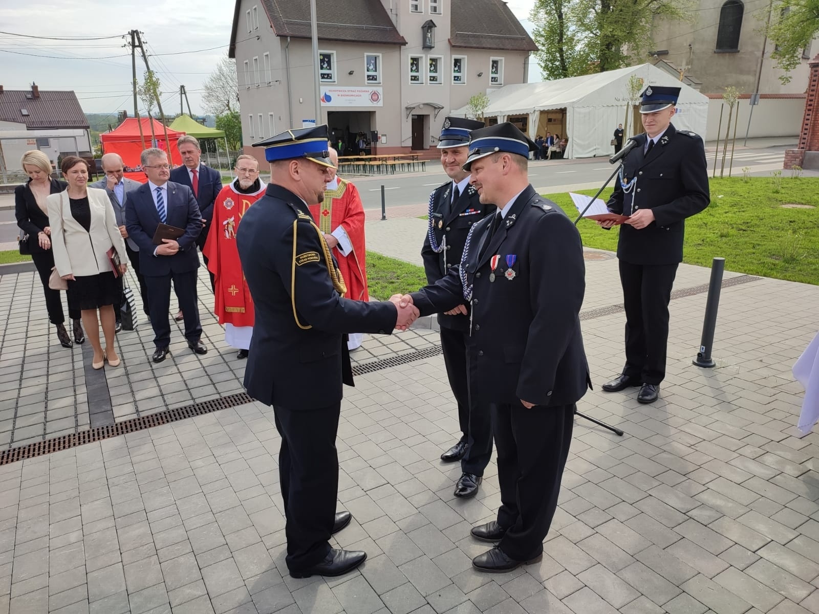 Zdjęcie w galerii na portalu naszraciborz.pl: Strażacki capstrzyk i poświęcenie wozu w Bieńkowicach wiadomości z regionu