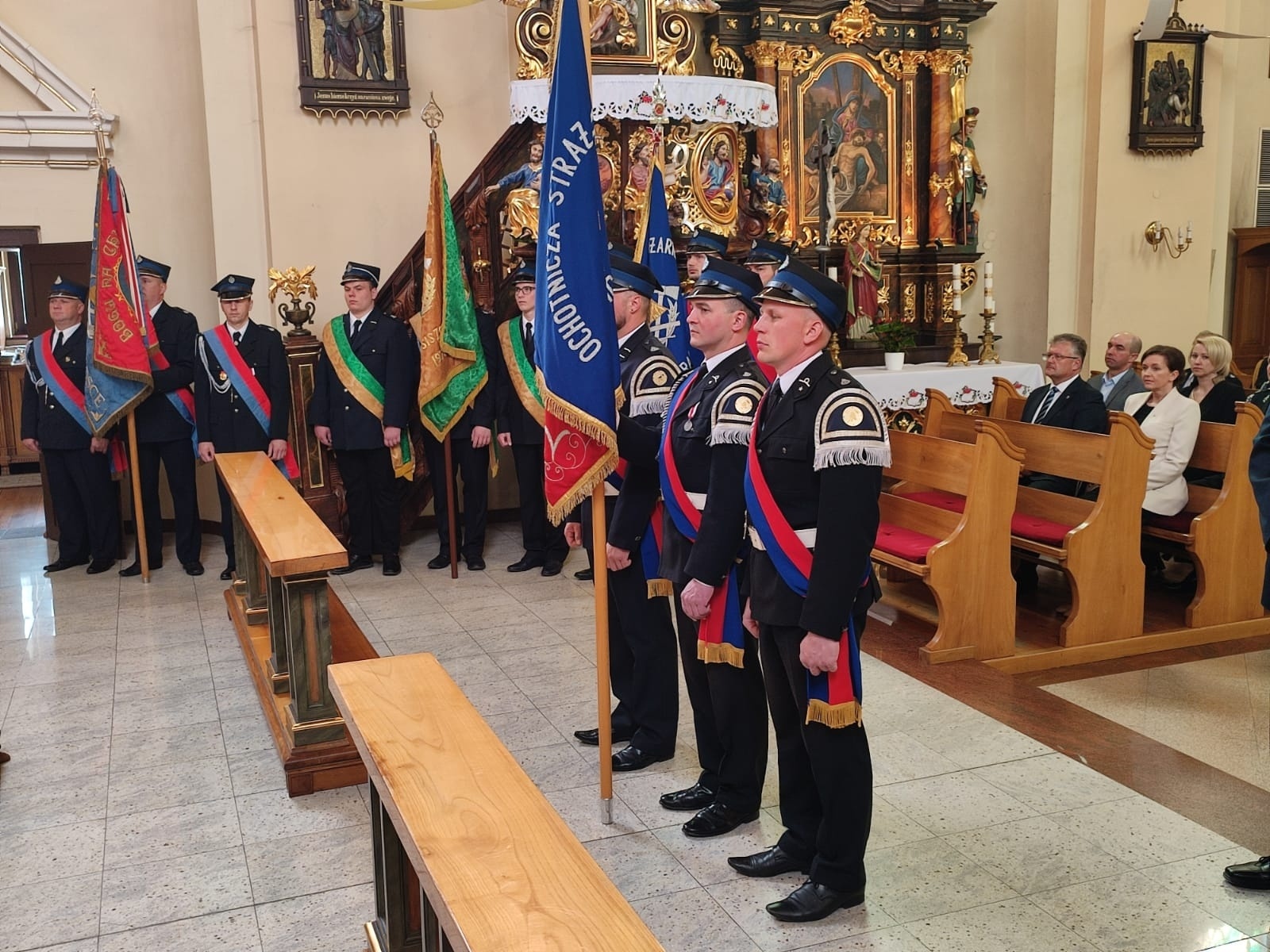 Zdjęcie w galerii na portalu naszraciborz.pl: Strażacki capstrzyk i poświęcenie wozu w Bieńkowicach wiadomości z regionu