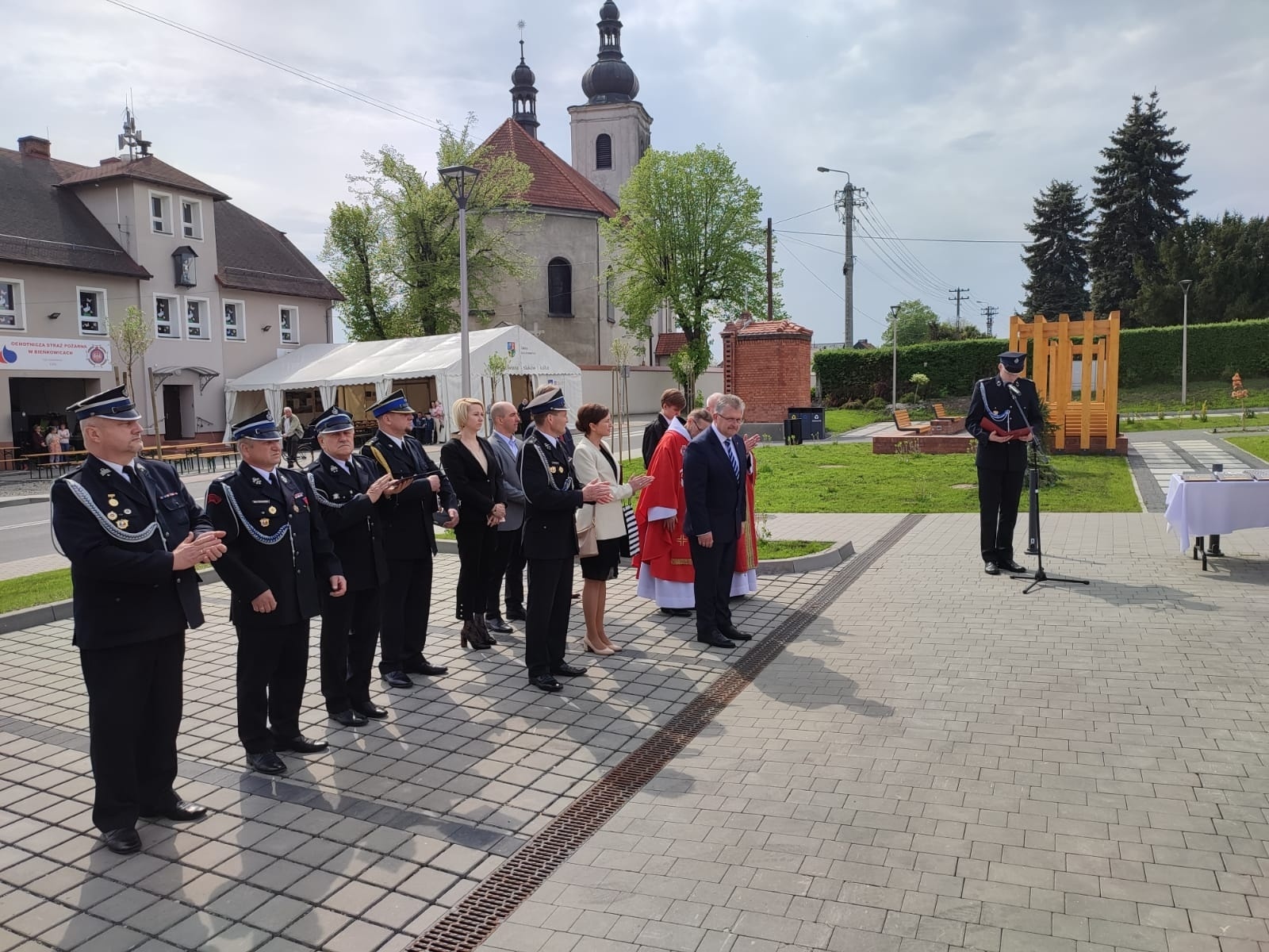 Zdjęcie w galerii na portalu naszraciborz.pl: Strażacki capstrzyk i poświęcenie wozu w Bieńkowicach wiadomości z regionu