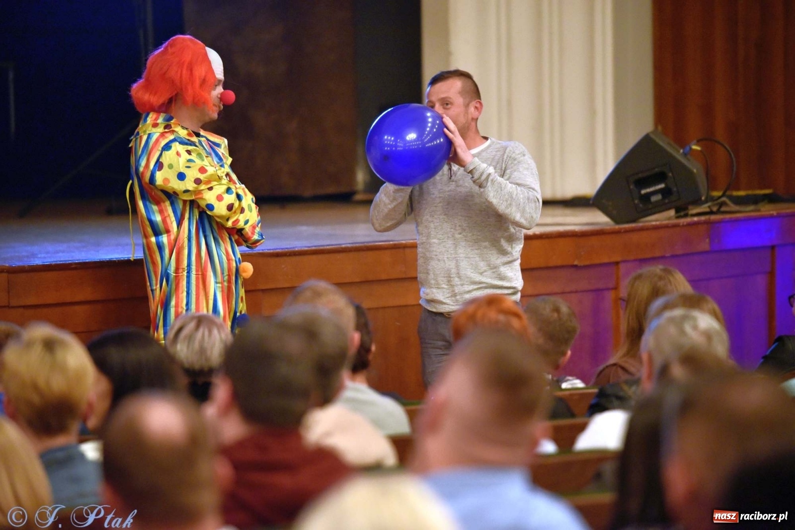 Zdjęcie w galerii na portalu naszraciborz.pl: Kabaret Smile z nowym programem w Raciborzu wiadomości z regionu